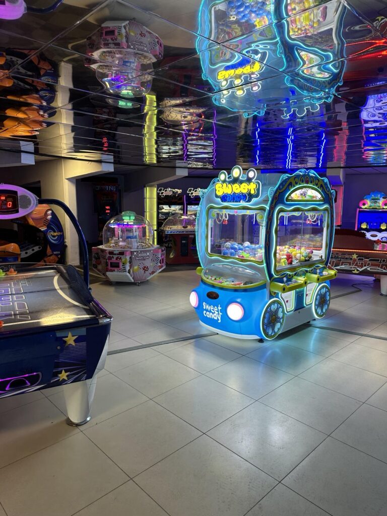 Family's Games - Salle d'arcade OUISTREHAM
